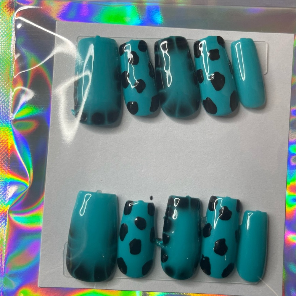 Teal & Black Leopard Press-On Nail Set